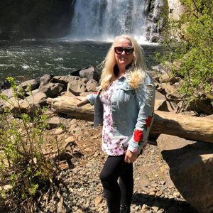 Meet your Posher, Kat